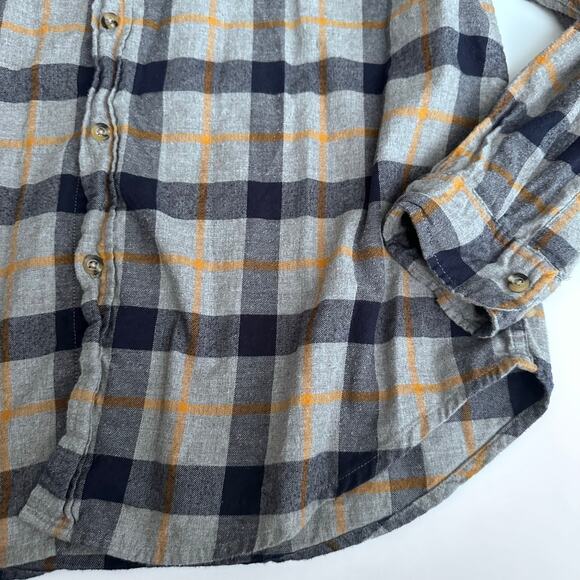 Goodfellow & Co  Men's Mid-Weight Flannel Long Sleeve 
Button-Down Shirt - Picture 2 of 6